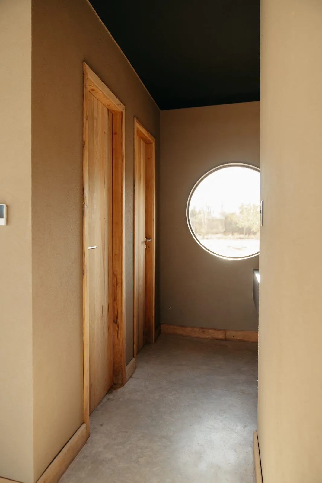 Puertas interiores y ojo de buey
