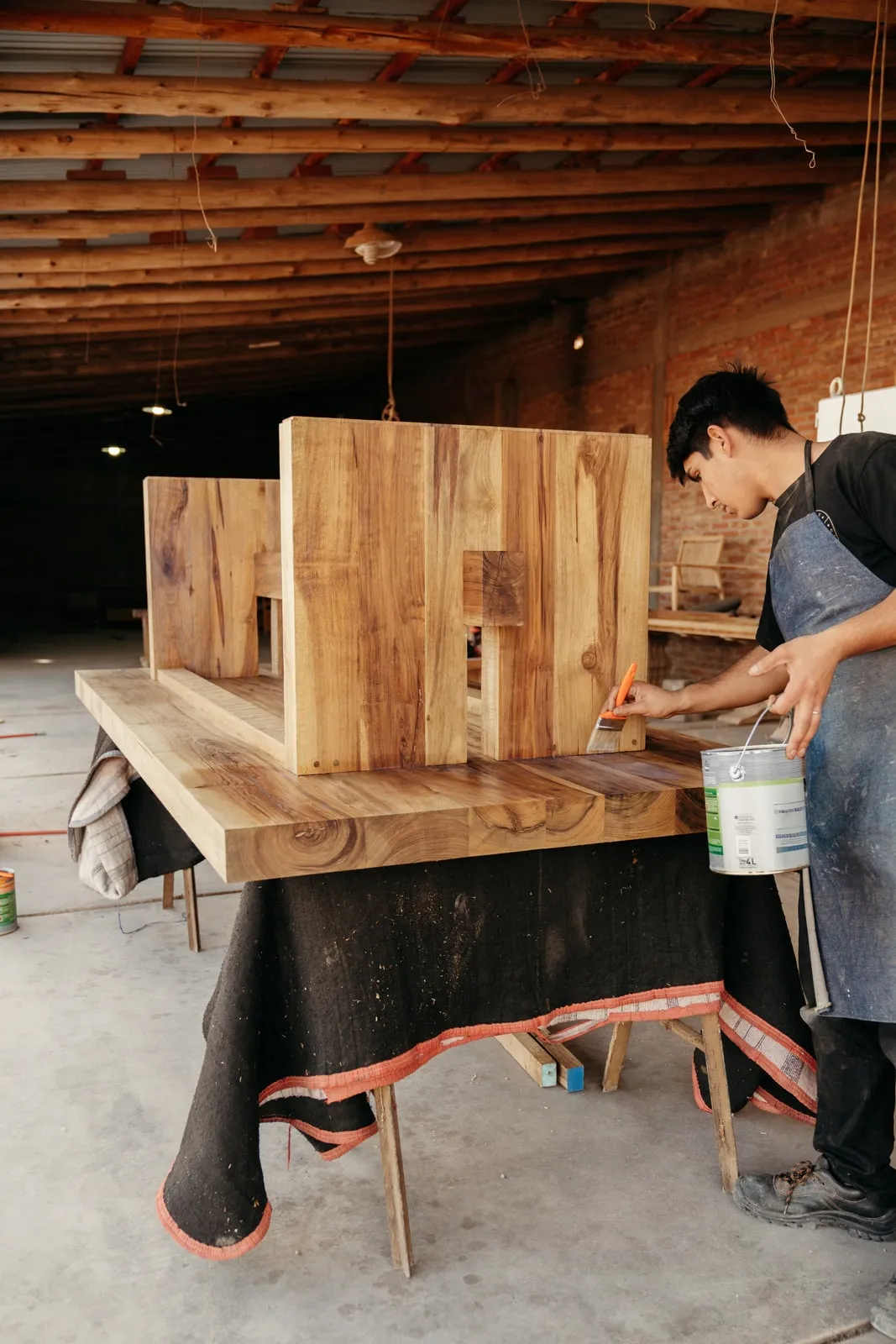Banqueta California: en el taller